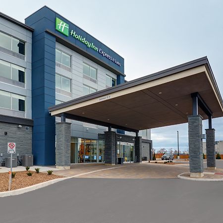 Holiday Inn Express & Suites - Порт Елгин Екстериор снимка