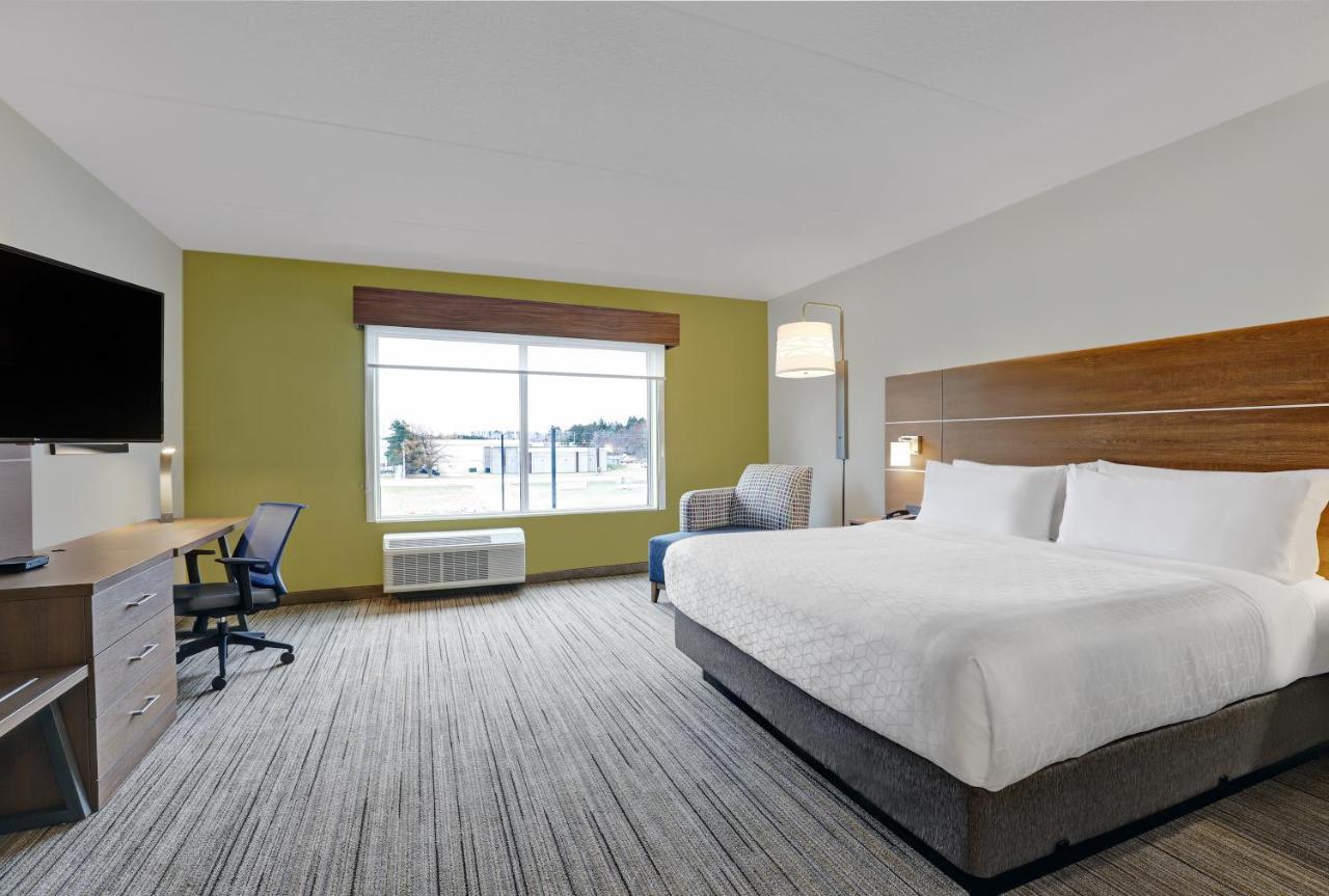 Holiday Inn Express & Suites - Порт Елгин Екстериор снимка