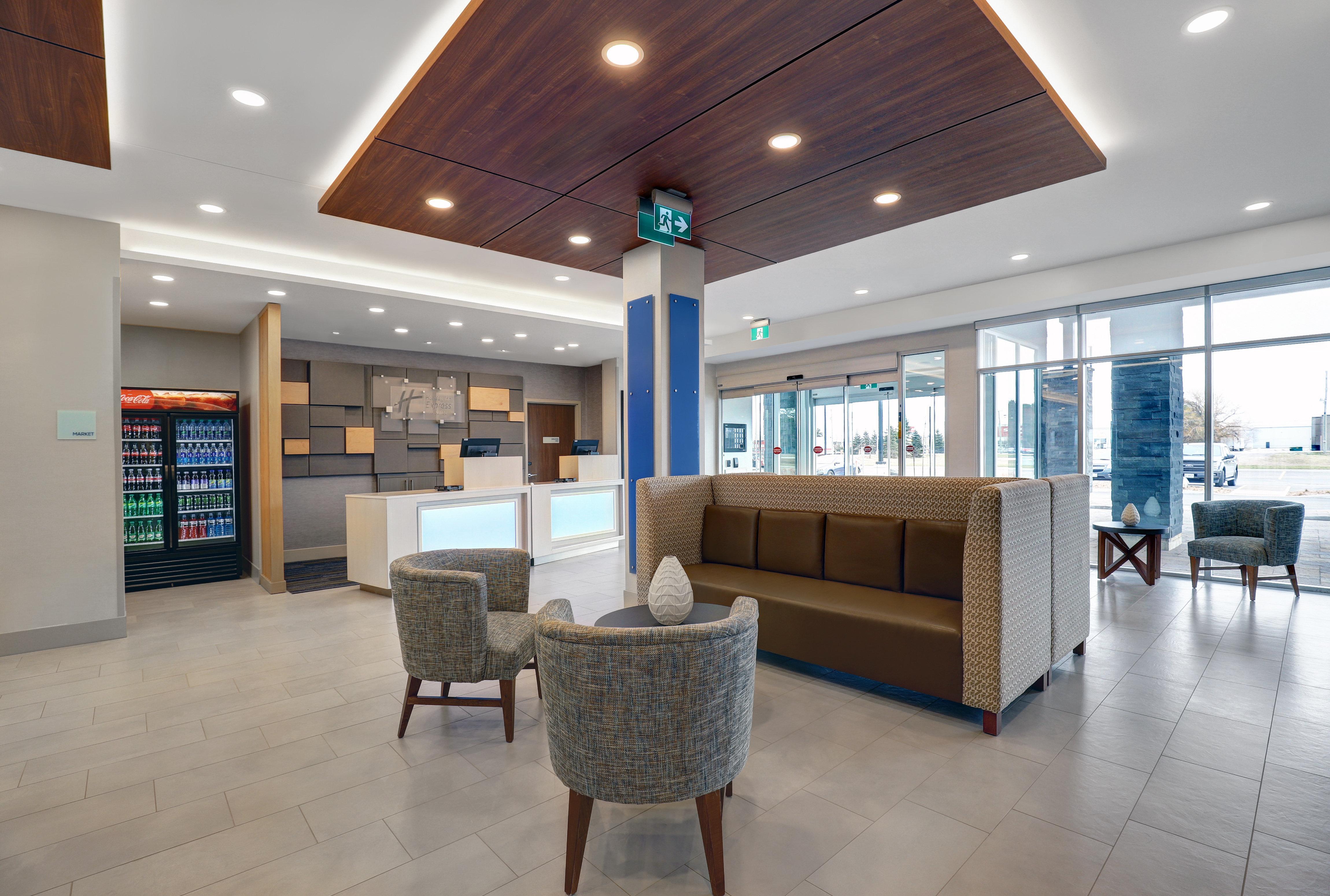 Holiday Inn Express & Suites - Порт Елгин Екстериор снимка