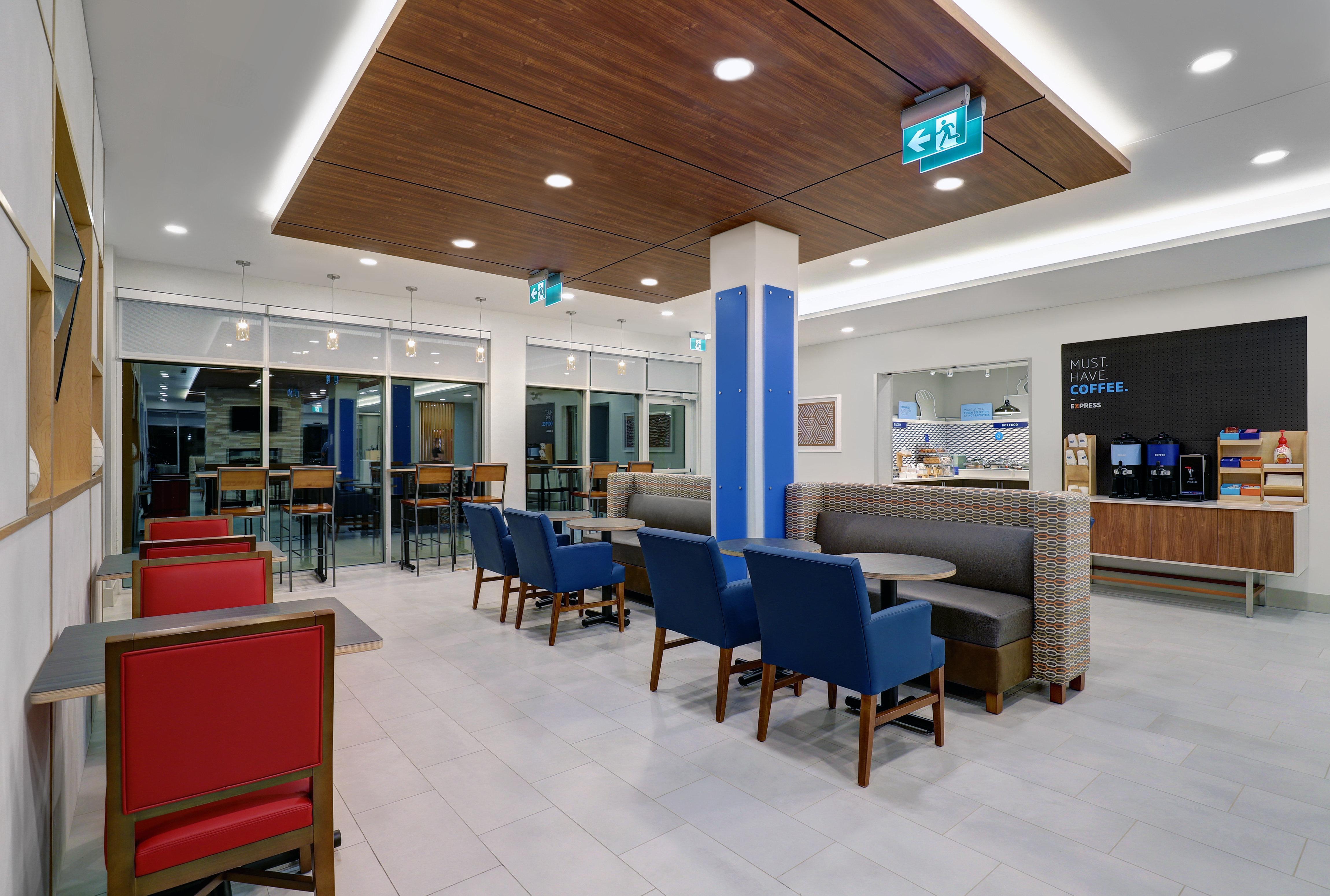 Holiday Inn Express & Suites - Порт Елгин Екстериор снимка