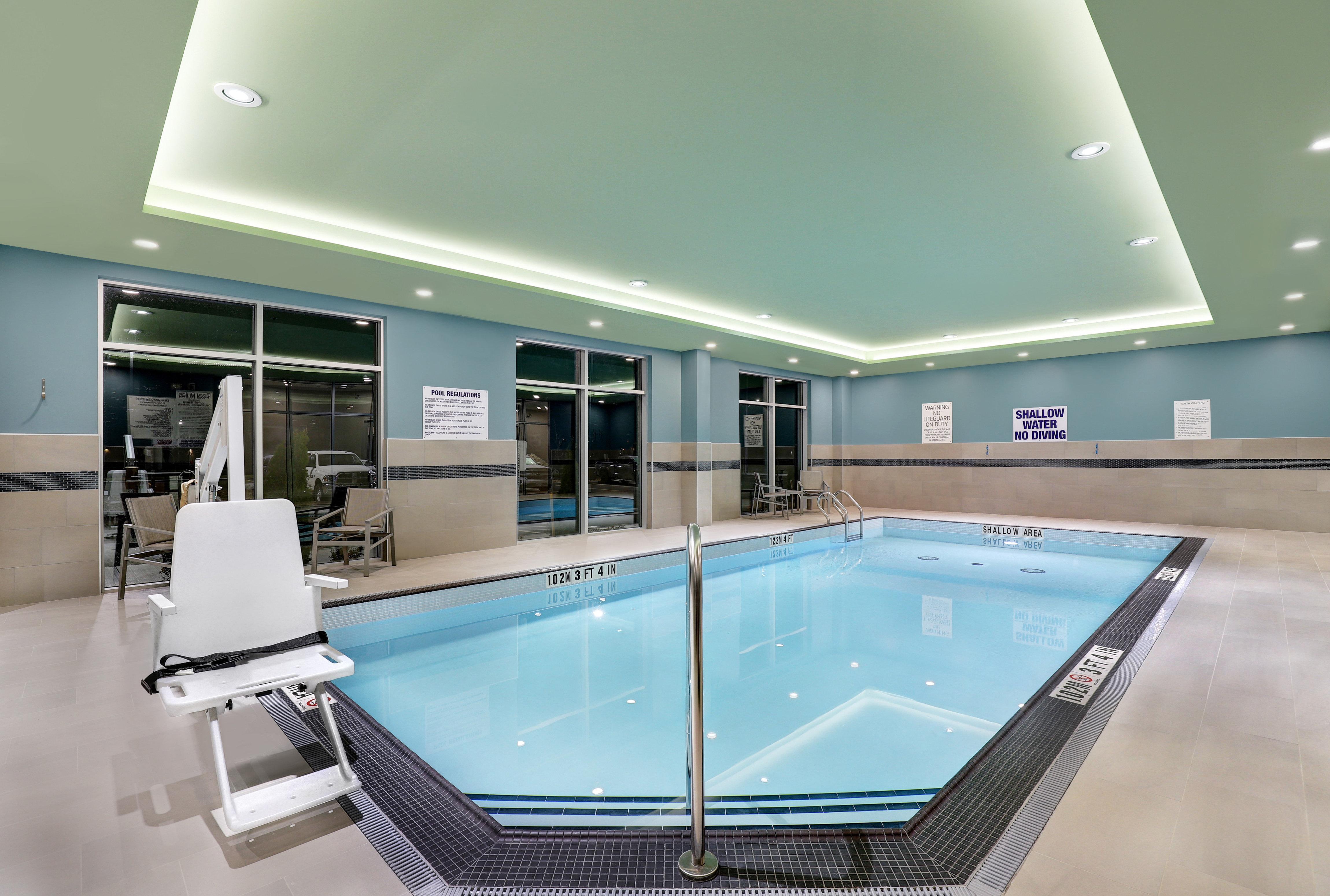 Holiday Inn Express & Suites - Порт Елгин Екстериор снимка