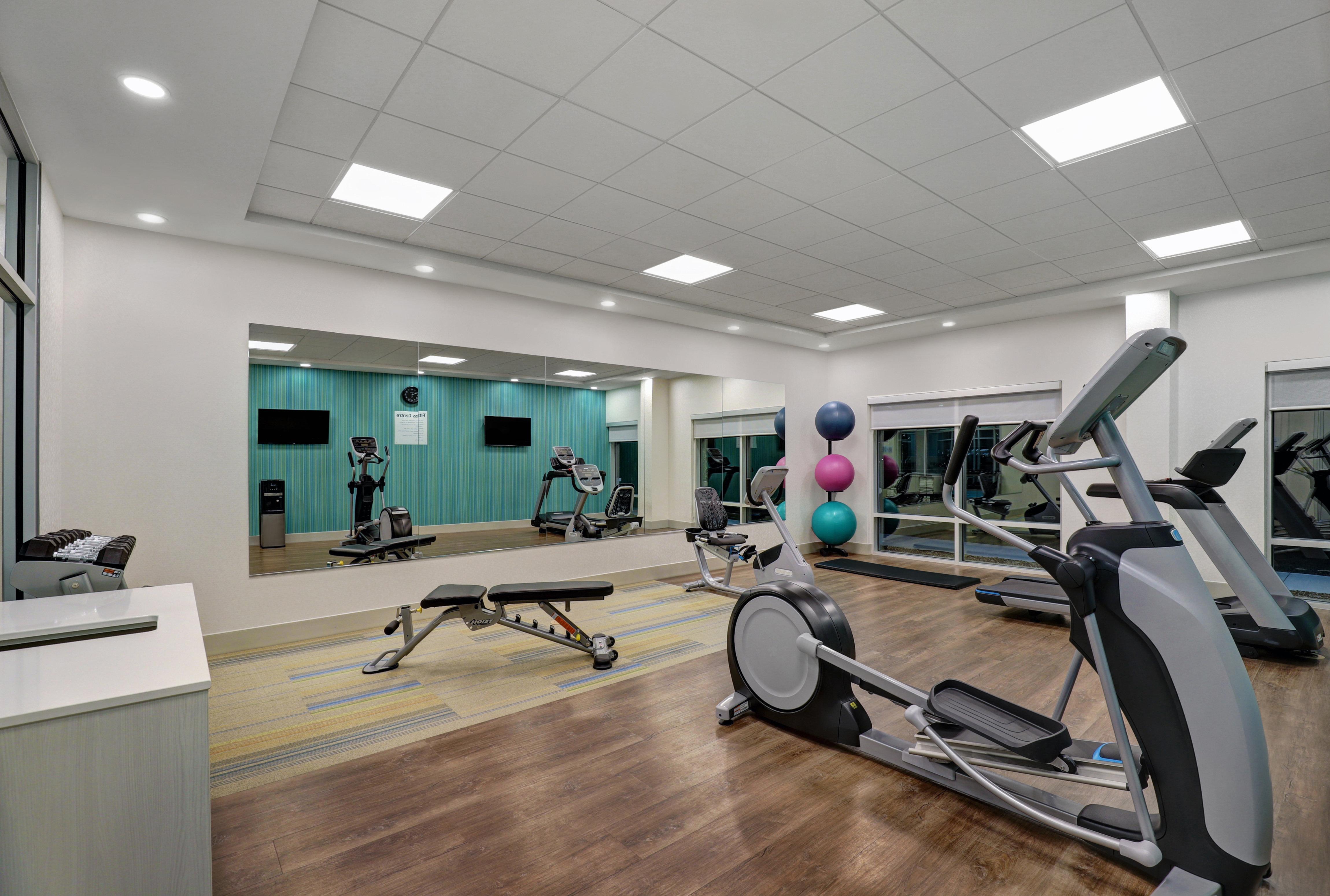 Holiday Inn Express & Suites - Порт Елгин Екстериор снимка