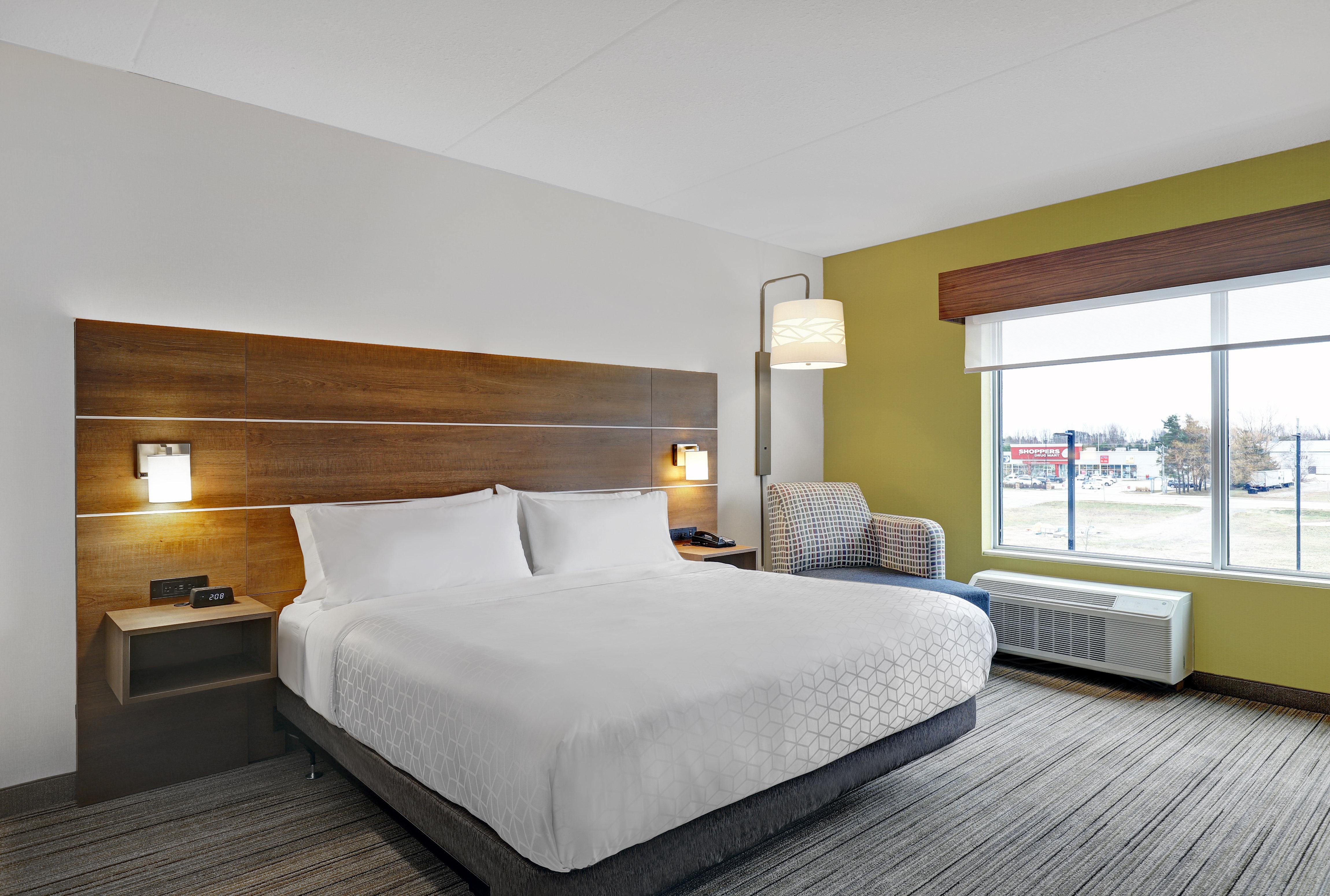 Holiday Inn Express & Suites - Порт Елгин Екстериор снимка